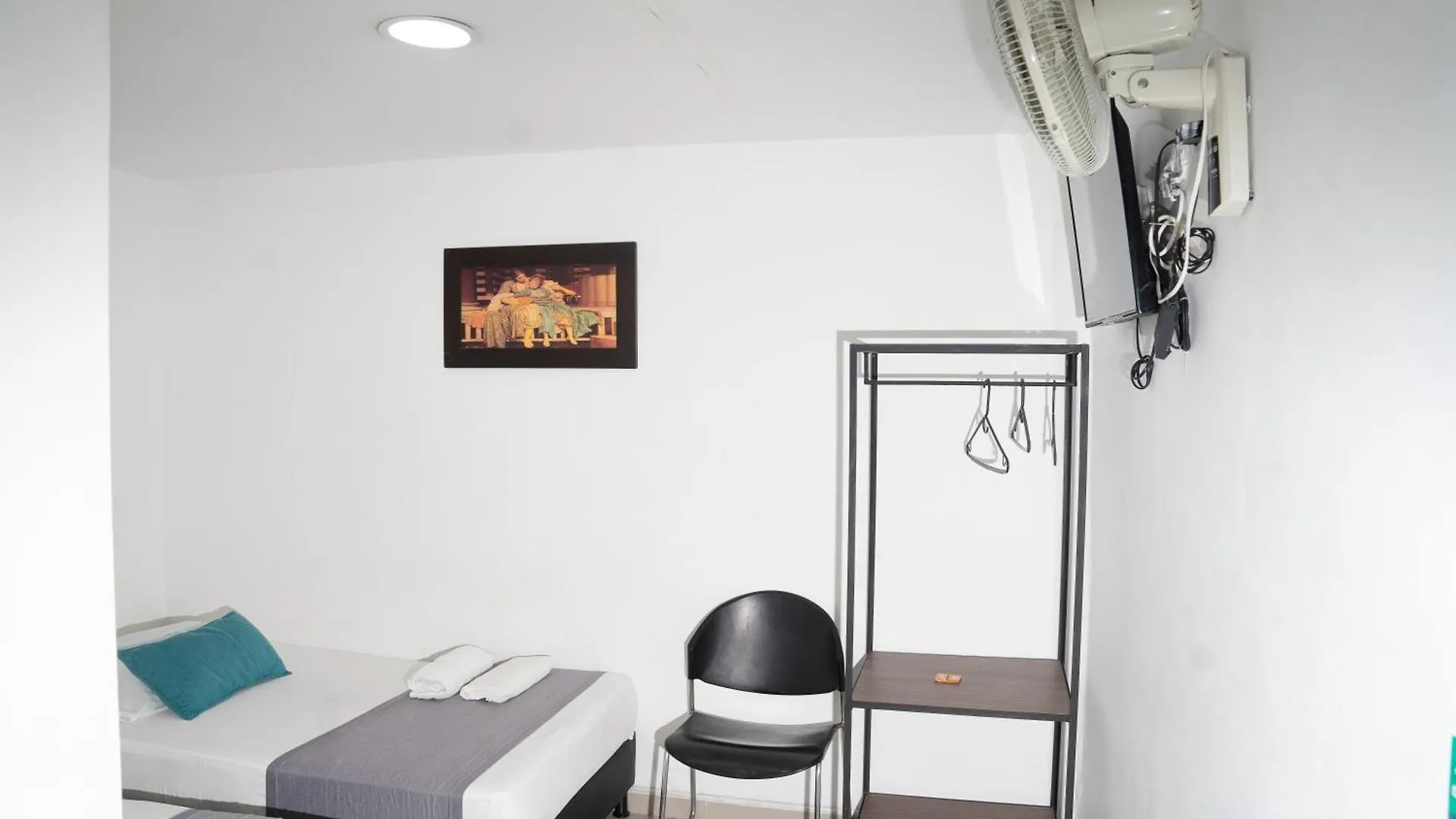 מדיין Hotel Laureles De Aburra